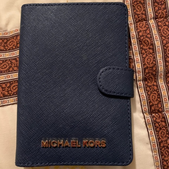 Wallet - Picture 1 of 3